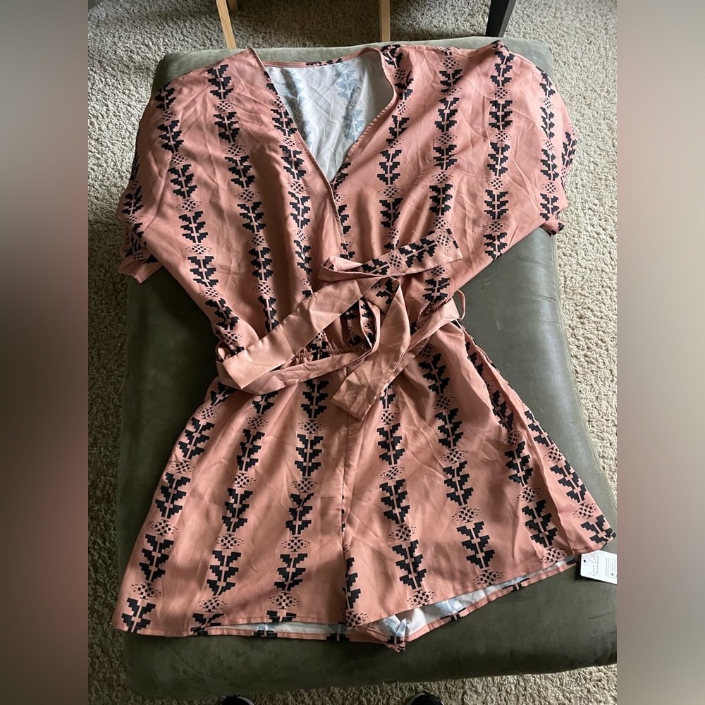 CUPSHE Romper Size L